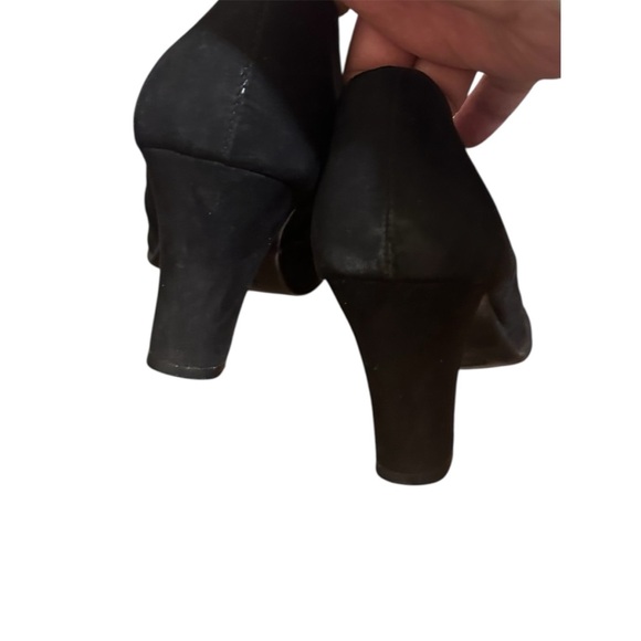 AEROSOLES Black Heeled Shoes with Silver Accents - Picture 3 of 4